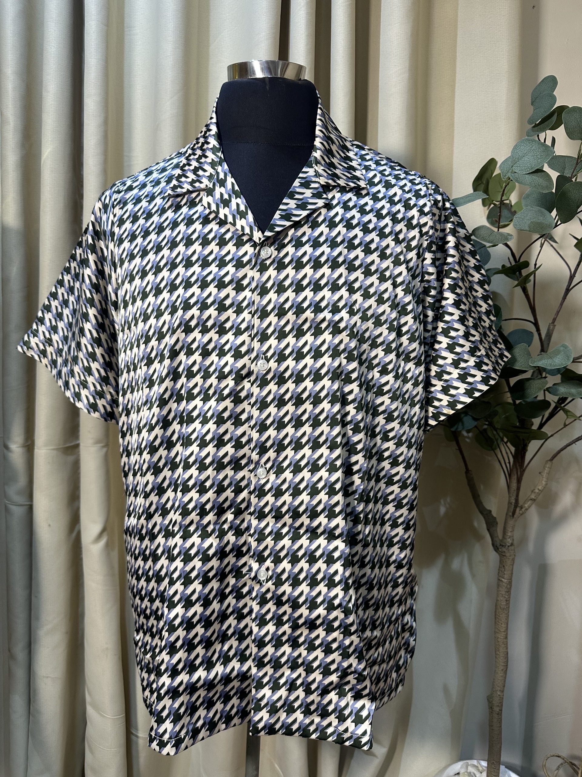 Geometric Print Vintage Shirt - Image 2